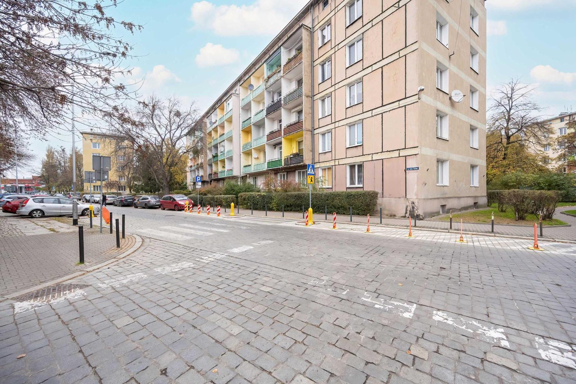 Pawlowa Stylish Apartment With Balcony & Home Office Wroclaw By Noclegi Renters Exteriör bild