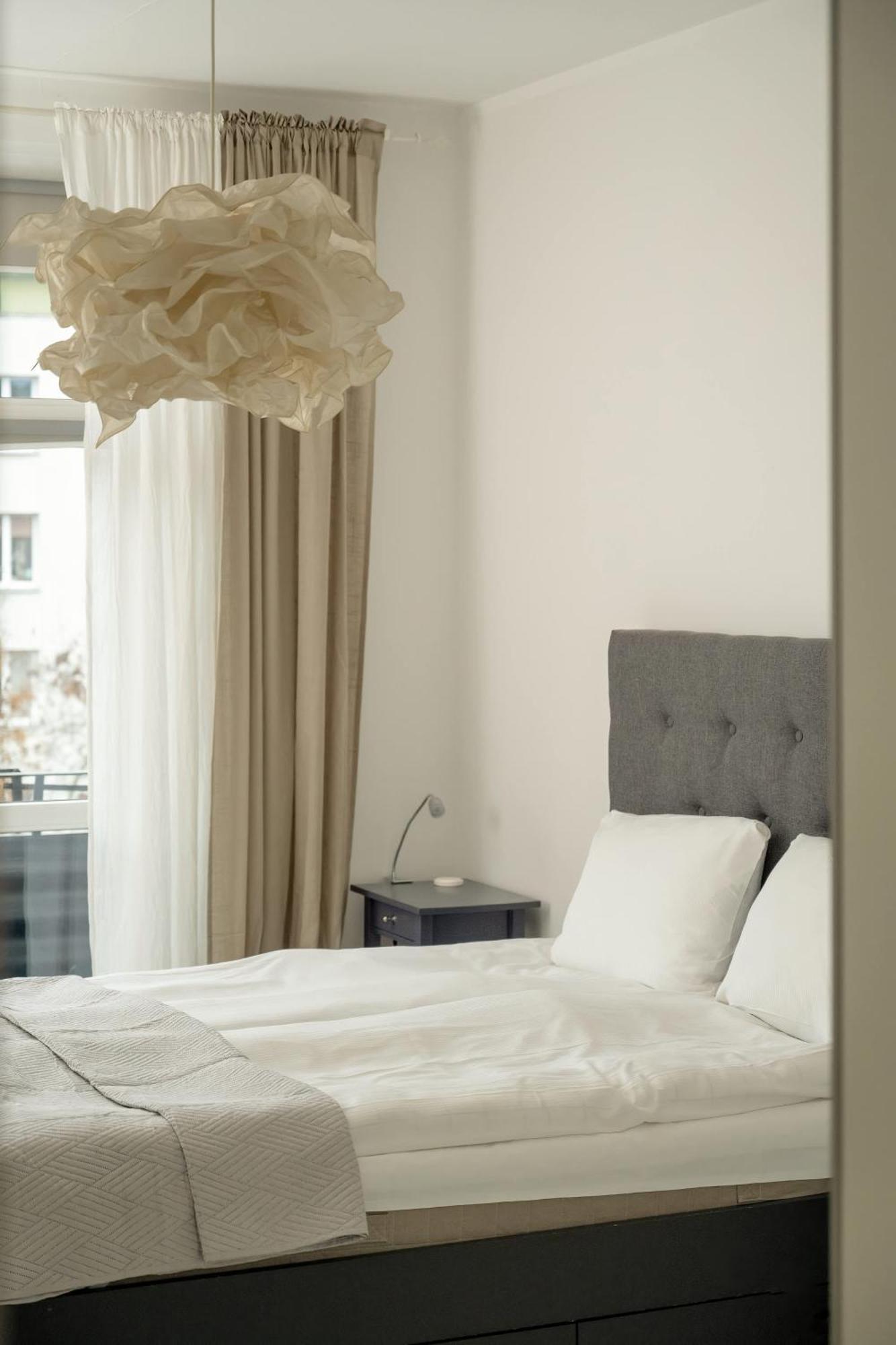 Pawlowa Stylish Apartment With Balcony & Home Office Wroclaw By Noclegi Renters Exteriör bild