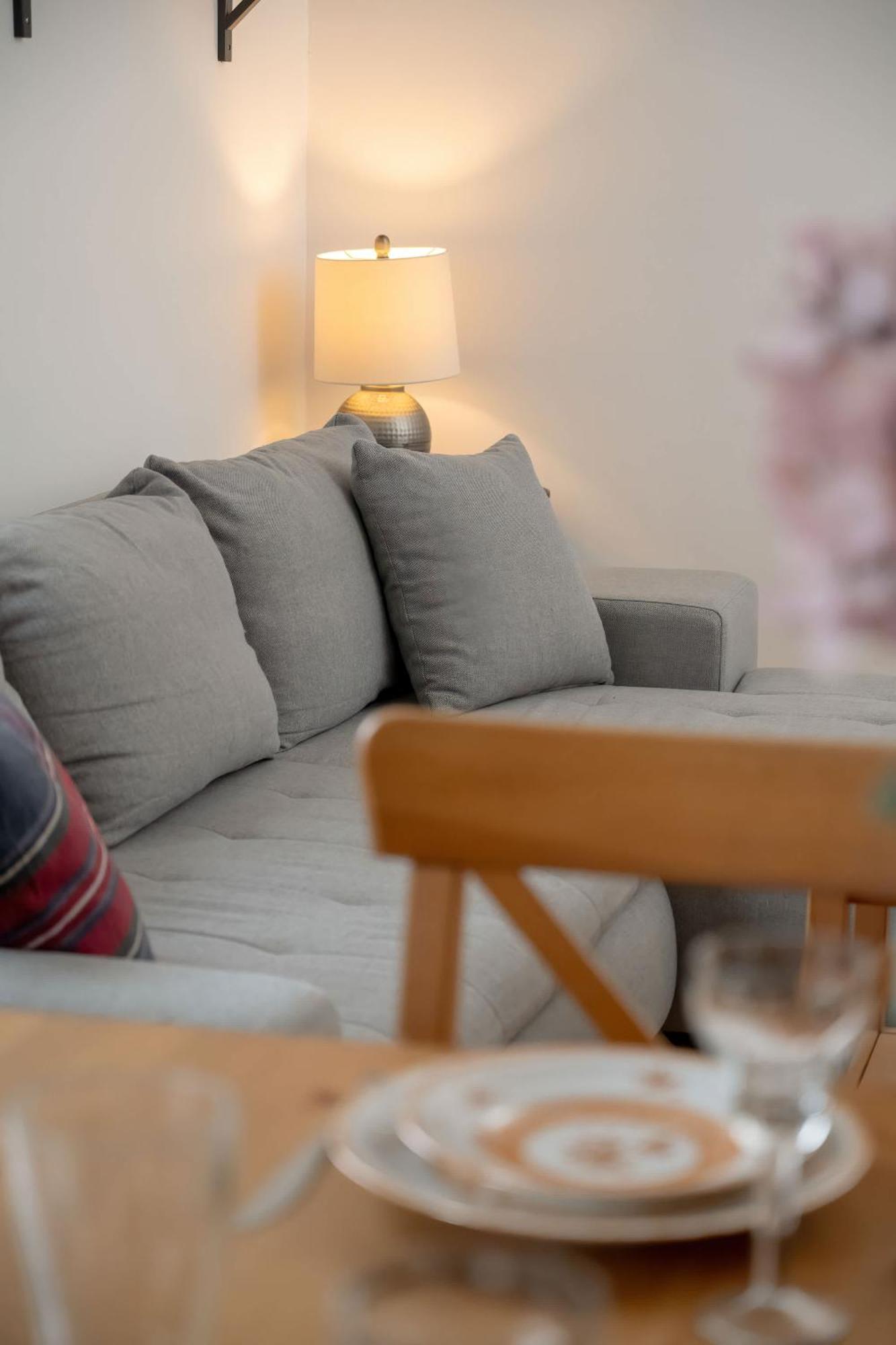 Pawlowa Stylish Apartment With Balcony & Home Office Wroclaw By Noclegi Renters Exteriör bild